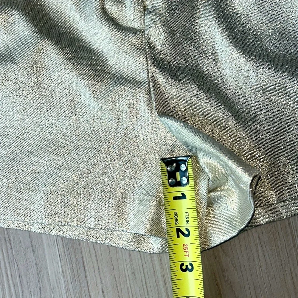 Jennifer Lopez Women's Shorts 10 Gold NWOT Metallic Glitter Glam Sparkle Barbie